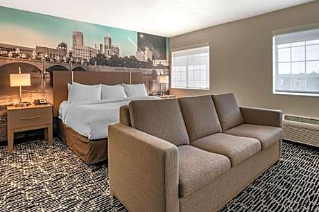 King Suite with Sofa Bed - Non-Smoking