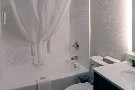 2 Queen Beds, Nonsmoking, Accessible