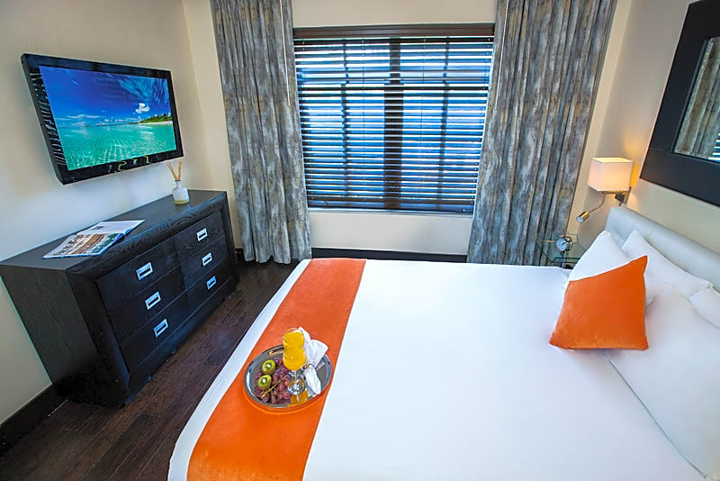 Lincoln Arms Suites