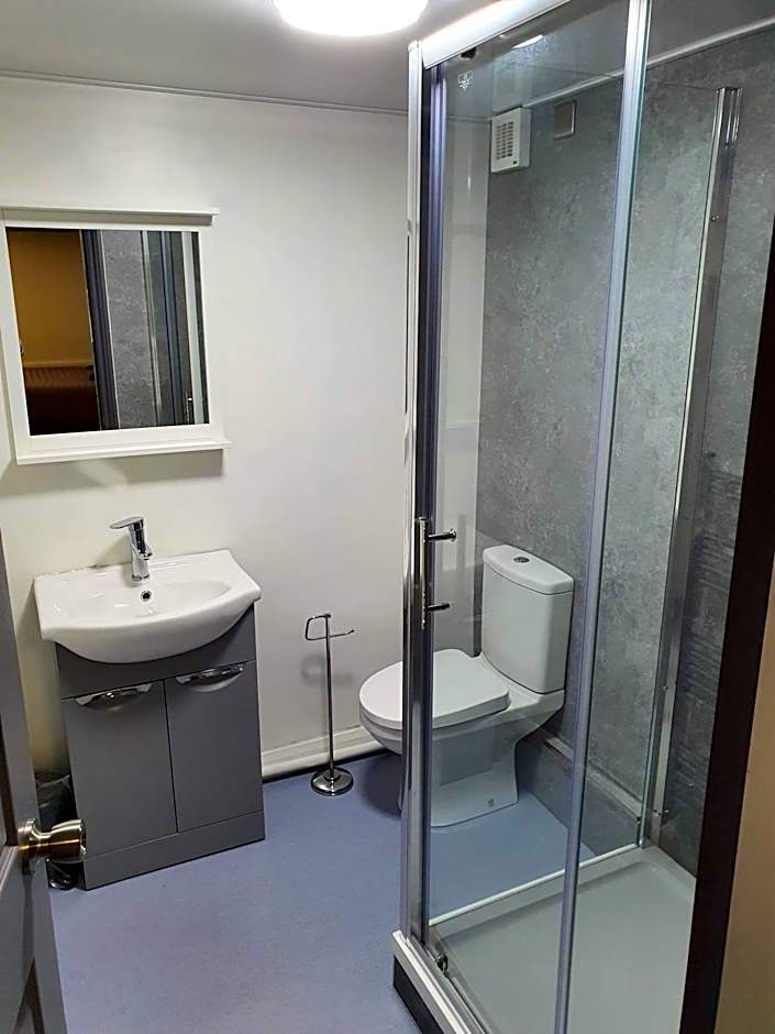 Red Lion Rooms - Self Check In