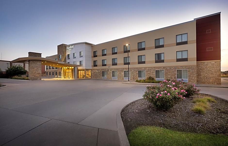 Fairfield Inn & Suites by Marriott Lincoln Southeast