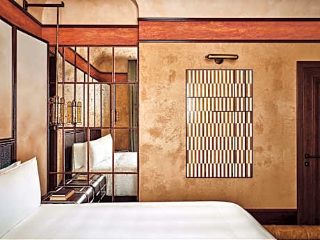 Junior Suite with City View