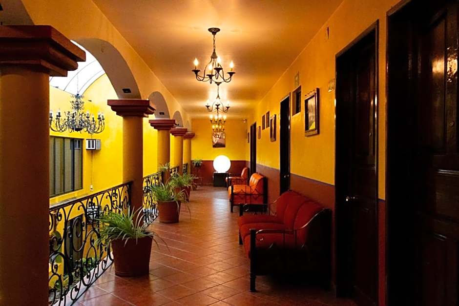 Hotel Dona Alicia