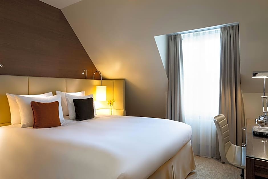 Renaissance by Marriott Lucerne Hotel