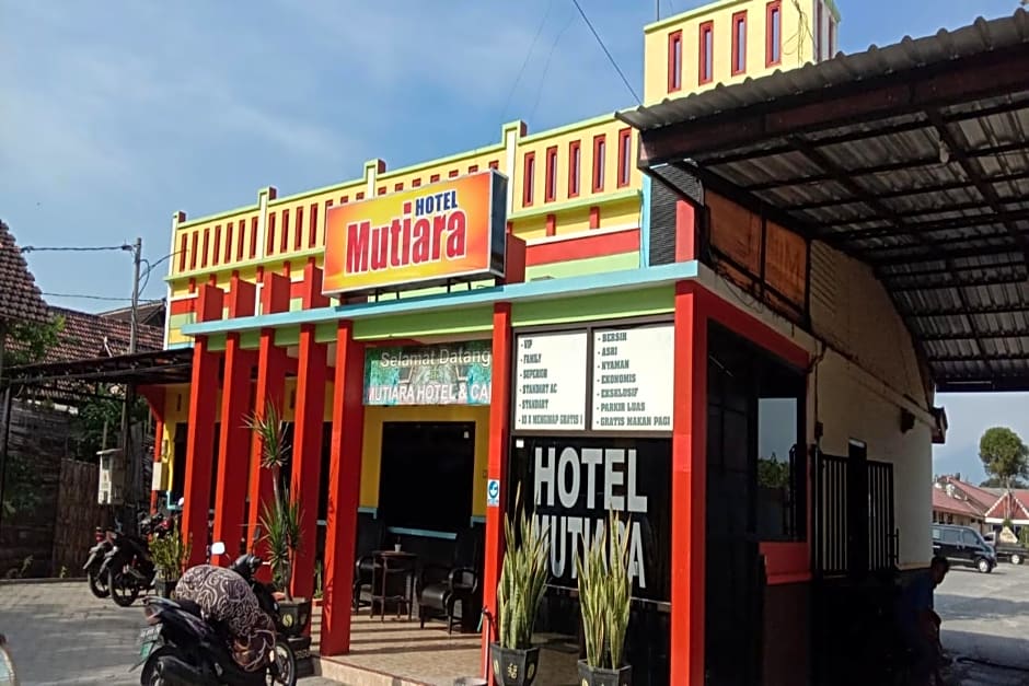 OYO 90627 Hotel Mutiara