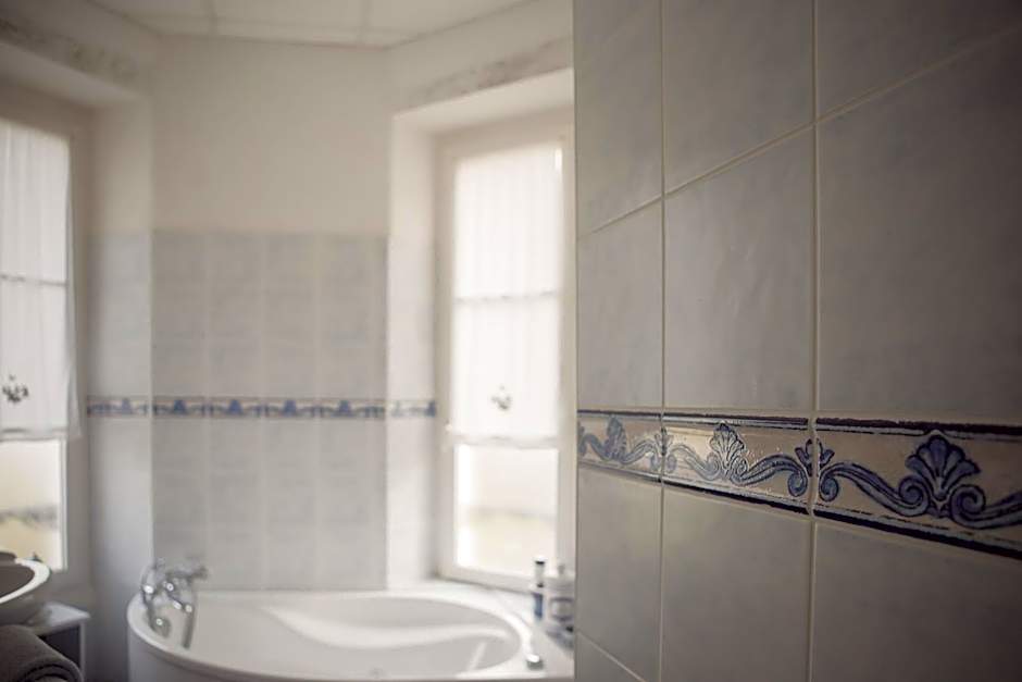 Chateau De La Moriniere