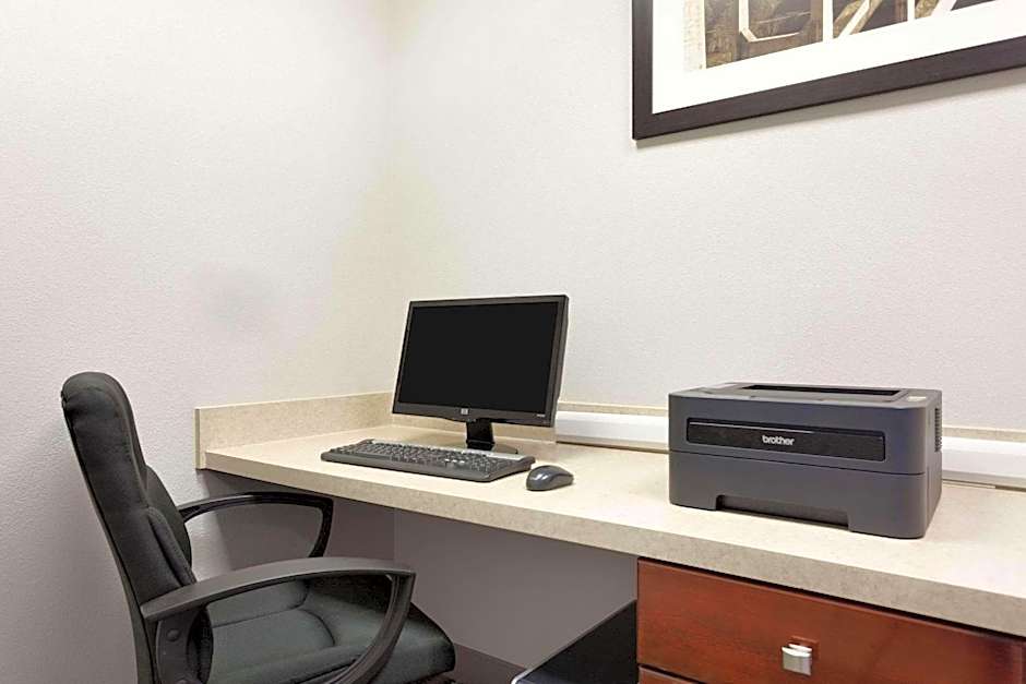 Country Inn & Suites by Radisson, Harrisonburg, VA