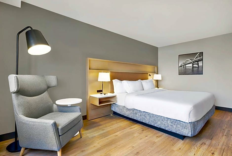 DoubleTree by Hilton Davenport