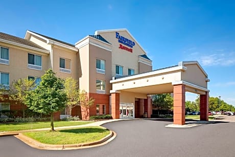 Fairfield Inn & Suites by Marriott Detroit Metro Airport Romulus