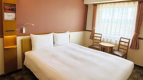 Queen Room - Non-Smoking