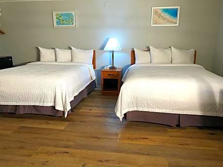 Deluxe Queen Room with Two Queen Beds