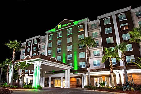 Holiday Inn & Suites Lake City by IHG