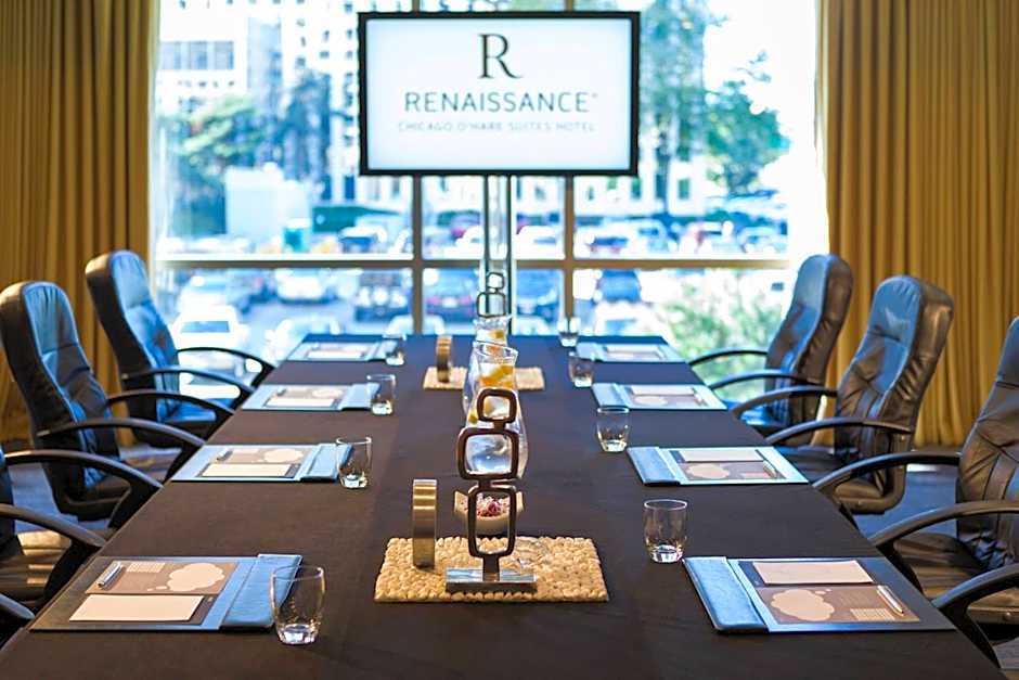 Renaissance by Marriott Chicago O'Hare Suites Hotel