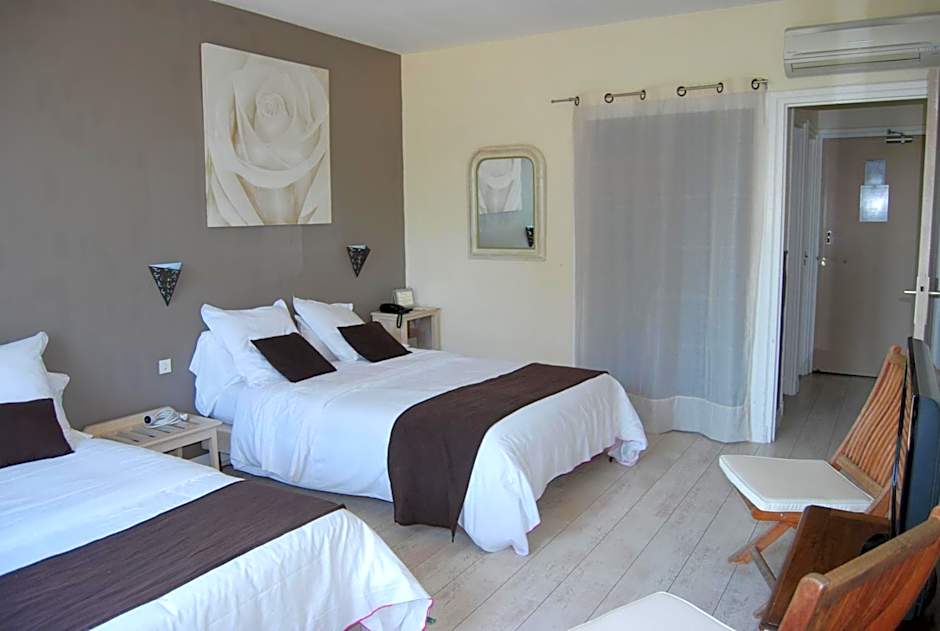 Logis Hôtel Restaurant Les Aubuns