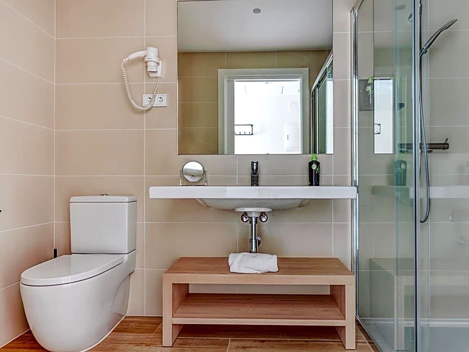 Limehome Barcelona Carrer de Besalú 82