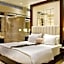 Hotel Emperor Palms