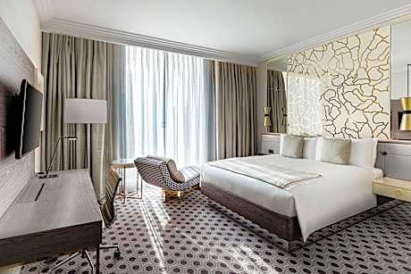 1 Bedroom Executive Suite, 1 King, Sea view, High floor