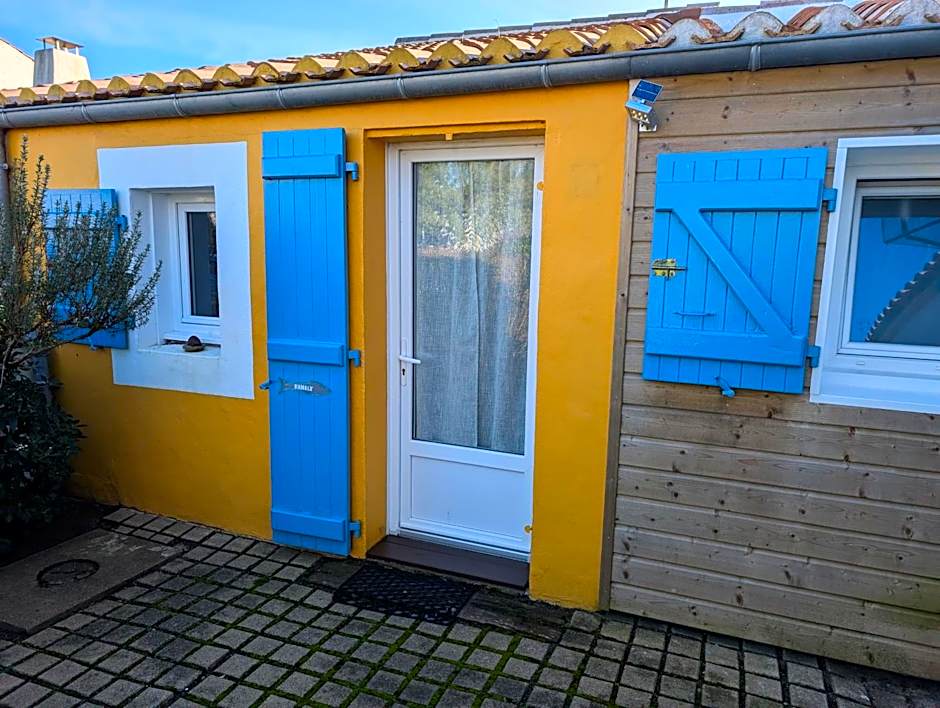 Les Yeux Bleus Bed & Breakfast