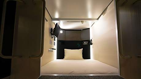 Capsule with TV - Female Only