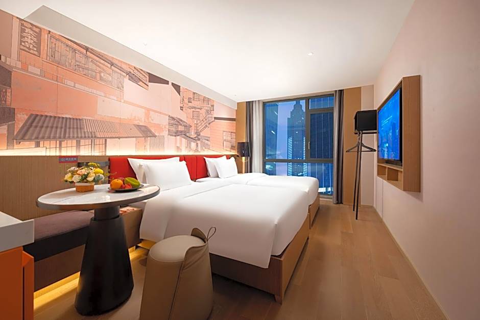 From K Huan Kai Hotel Tiyuxi Metro Station