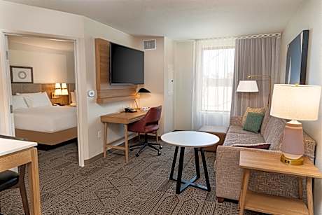 2 Queen 1 Bedroom Suite Sofa Bed