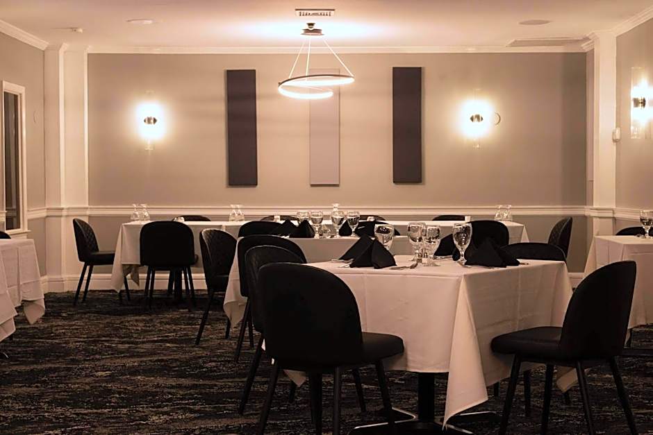 Inn on the Square, an Ascend Collection Hotel