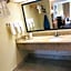 Days Inn & Suites by Wyndham Navarre - near Beaches/Hurlburt