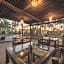 Hotel & Suites El Moro