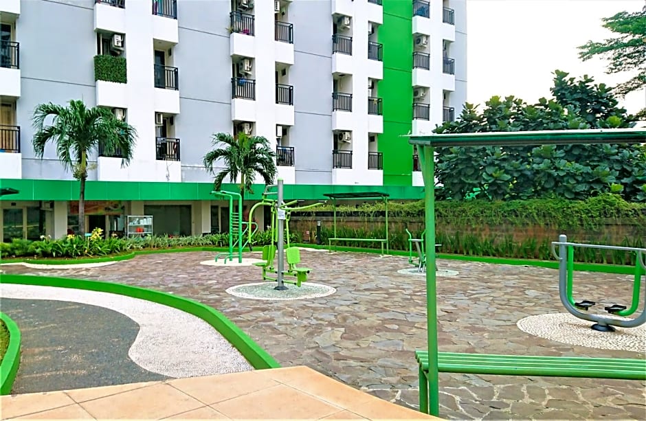 Apartment Green Lake View Ciputat by Celebrity Room