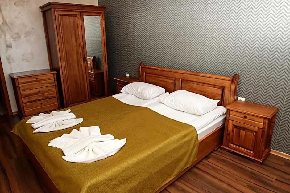 Forest Nook Aparthotel