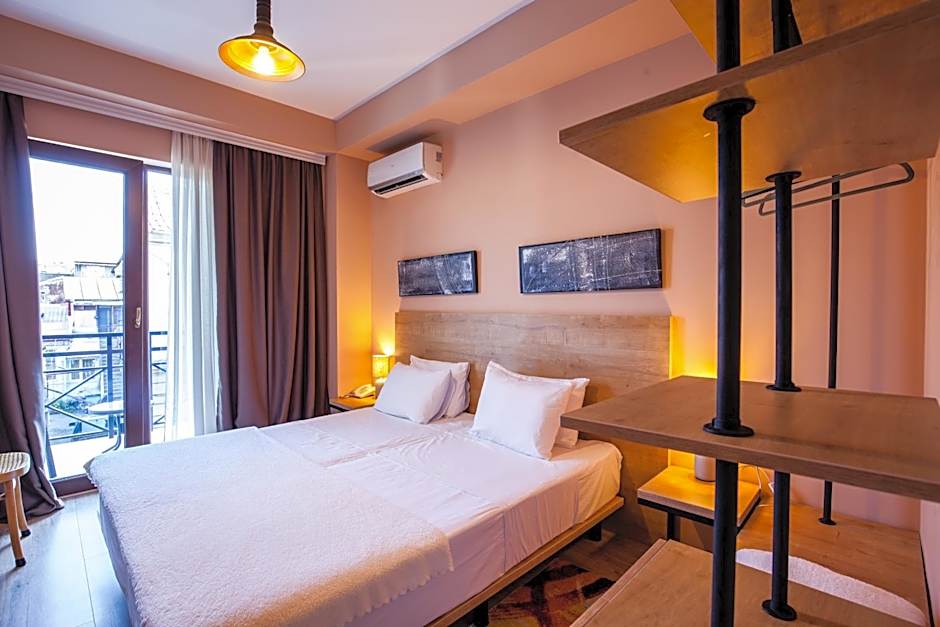 Hotel N16