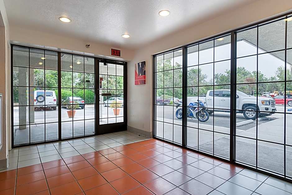 Motel 6 Santa Barbara - Carpinteria South