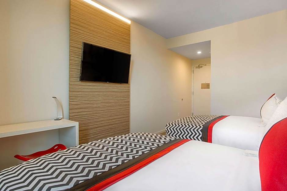 Insignia Hotel Brooklyn, Ascend Hotel Collection