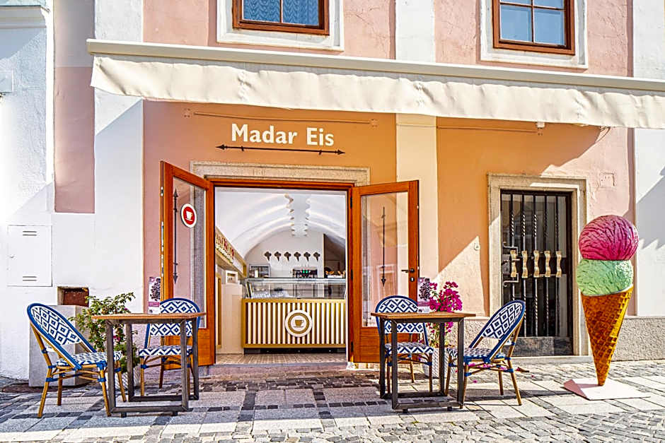 Madar Café Restaurant zum Fürsten