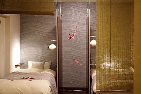 1 Person in 10-Bed Dormitory - Female Only