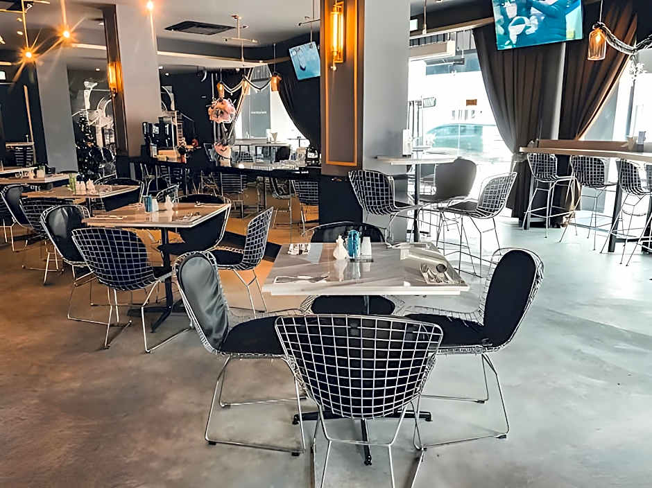 Le Embassy Hotel Georgetown