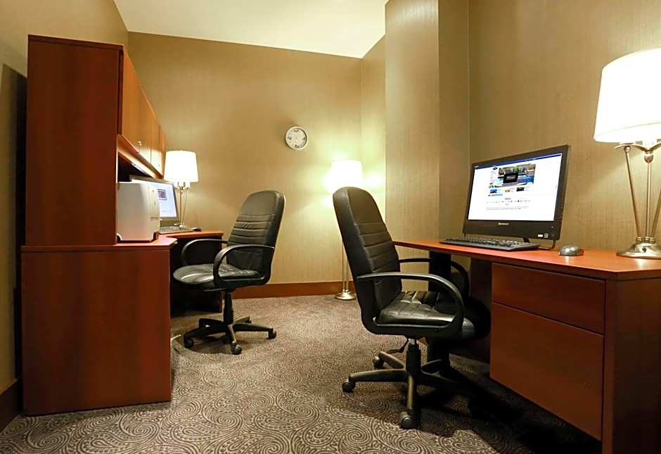 Hampton Inn By Hilton & Suites Laval Quebec Canada