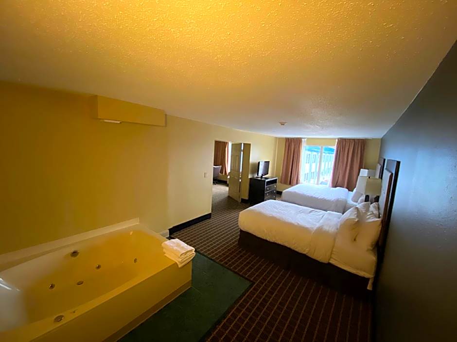 Days Inn & Suites by Wyndham Norton Shores/Muskegon