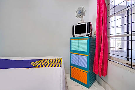 SPOT ON Room without Air Conditioning