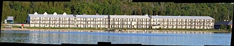AmericInn by Wyndham Saint Ignace Lakefront
