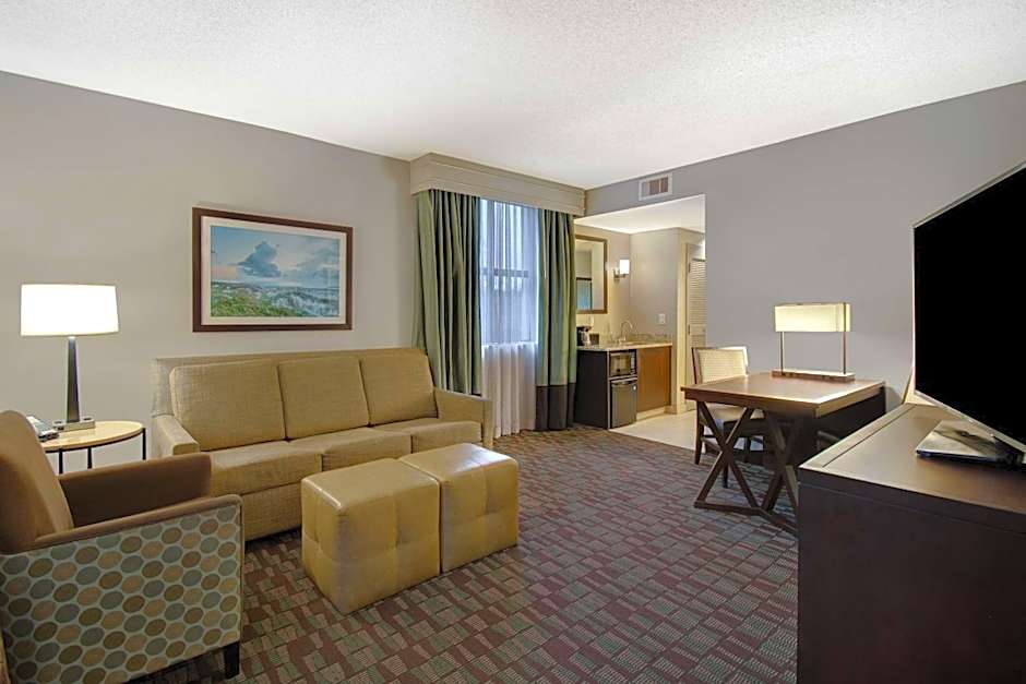 Embassy Suites by Hilton Jacksonville Baymeadows