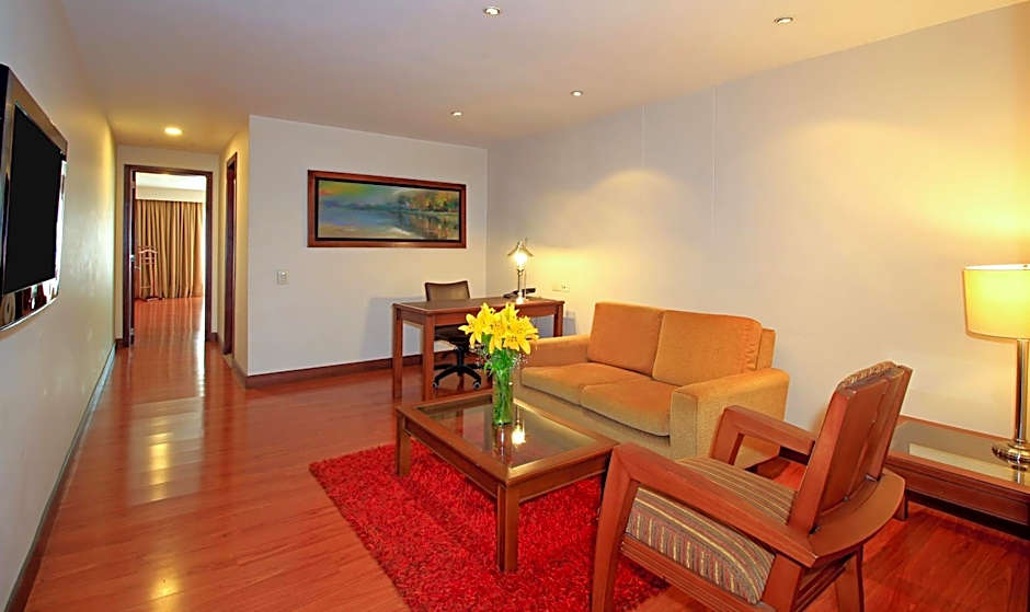 Hotel Windsor House Inn By GEH Suites