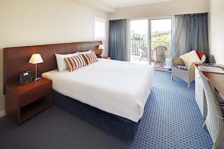 King Room with Spa Bath