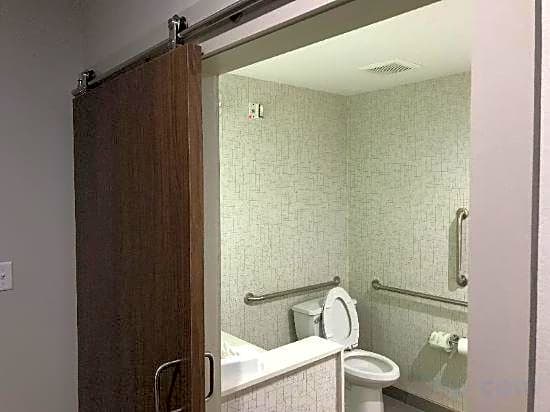Holiday Inn Express Pineville-Alexandria Area By IHG
