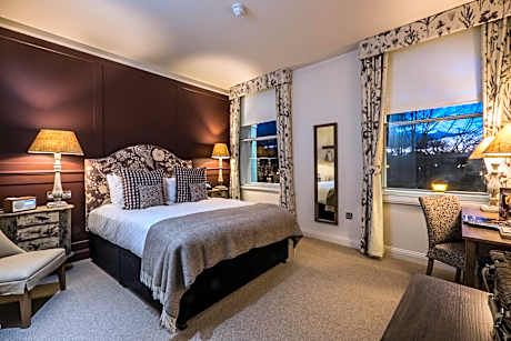 Coach & Horses Hotel