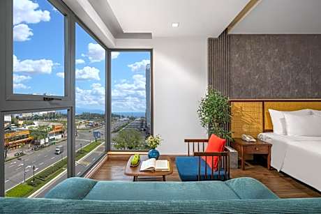 Executive Double Room with Partial Sea View