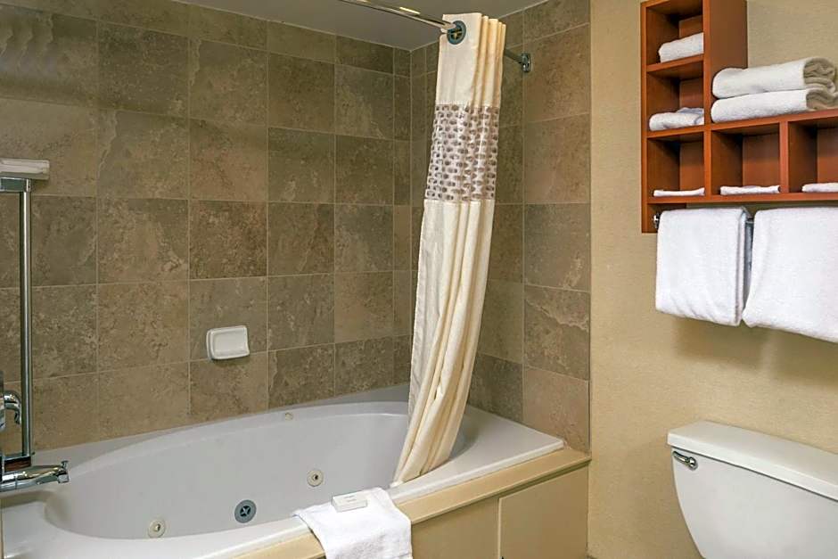 Hampton Inn & Suites Charlotte-Arrowood Rd.