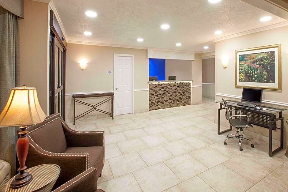 Baymont by Wyndham Texarkana