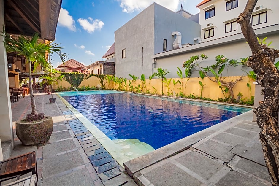Grand Santhi Hotel