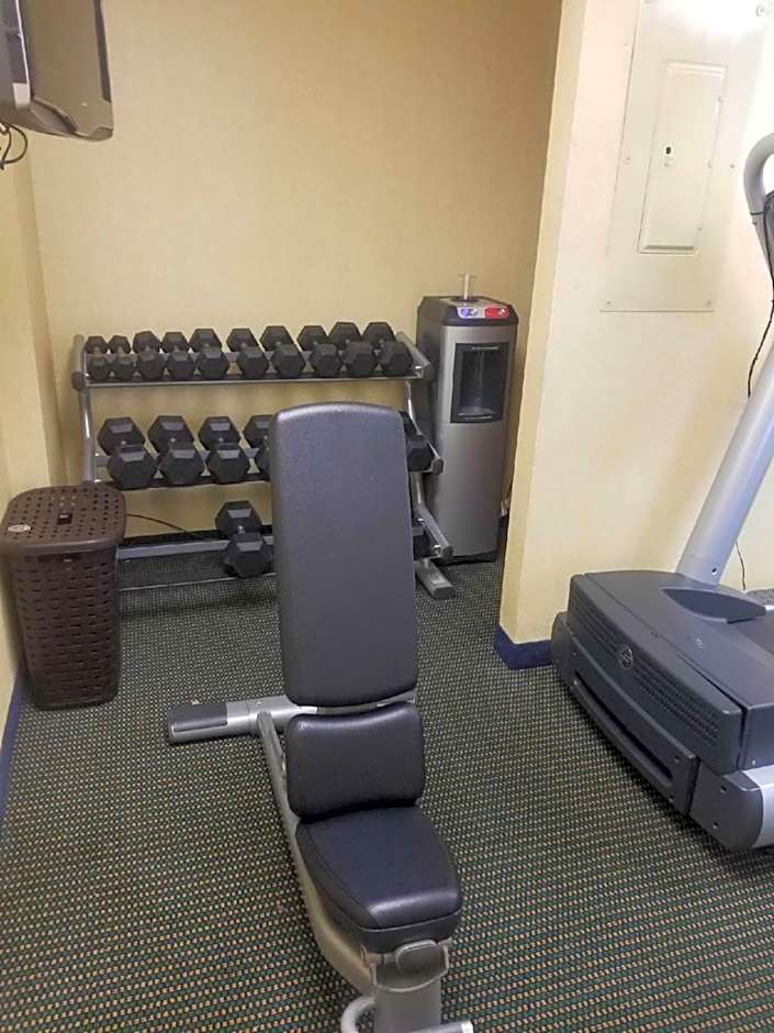 SureStay Studio by Best Western Charlotte Executive Park – Charlotte, NC